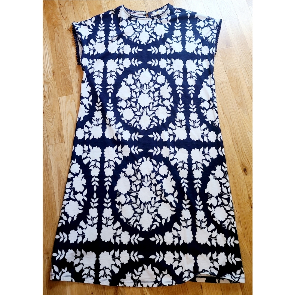 GUC Boden Navy and White Floral Mini Dress - Picture 2 of 12